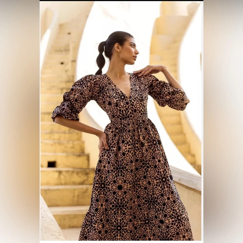 Beyond by Vera Midi Dress 1884 Bianca Pietra Dura small